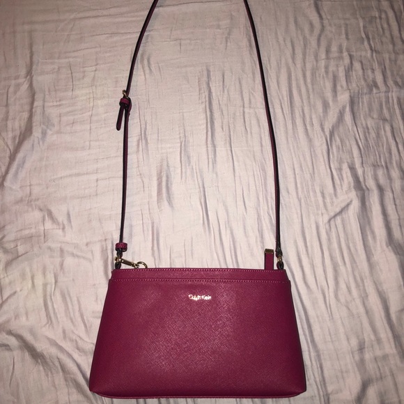Calvin Klein Fuchsia Crossbody Purse - Picture 4 of 8